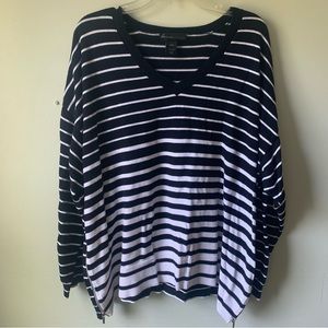 3/$20 Sale! Lane Bryant Contrast Stripe Zip Hem V-neck Sweater